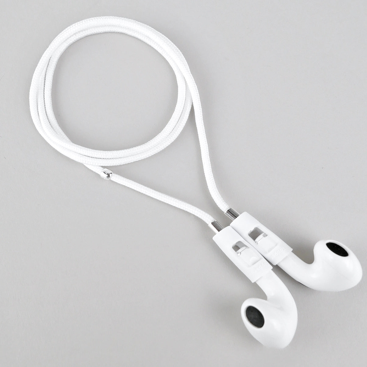 Never lose or misplace your AirPods again. Let the lightweight and durable Tapper Nylon AirPods Strap Necklace keep track of your AirPods and AirPods Pro by eliminating the need to hold them in your hands, drop them into your pockets, or risk losing them if they fall out of your ears. Comes with a built-in magnetic lock that snaps the AirPods around your neck, forming a sleek necklace and making them easily accessible. AirPods Strap compatible with Apple AirPods & AirPod Pro (1st, 2nd, 3rd, 4th generation)