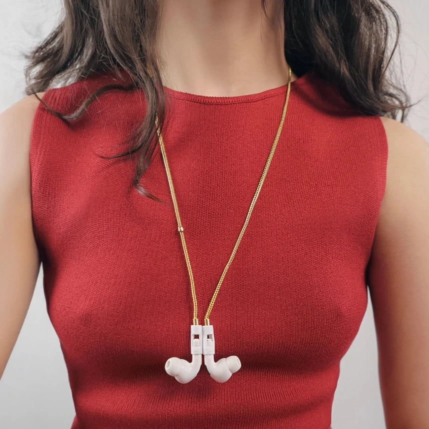 Tapper's real 18K gold plated original tech jewelry mesh chain protects your AirPods. The luxurious, elevated and accessible necklace plated in precious metals steps up your AirPod jewellery game. Worried about losing your AirPods? Magnetic lock for convenient and hassle-free safekeeping around the neck. The next must-have AirPods accessory crafted for ultimate luxury. Compatible with all generations of Apple AirPods and AirPods Pro. Designed in Sweden by Tapper. Free Express Shipping at gettapper.com