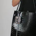 Tapper's real 925 silver plated original metal neck case tech jewelry protects and keeps your Apple AirPods Pro close at hand. The luxurious, elevated and accessible neck case plated in precious metals steps up your AirPods Pro jewellery game. Worried about losing your AirPods? Detachable snake chain and carabiner for convenient and hassle-free safekeeping around your neck. The next must-have accessory crafted for ultimate luxury. Compatible with AirPods Pro. Designed in Sweden. Free Express Shipping.