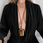 18k gold plated carabiner case for AirPods Pro generation 1 and 2. A refined metal case plated in precious 18k gold. Use it as a bag charm and hang it on your handbag or purse. Designed in Sweden