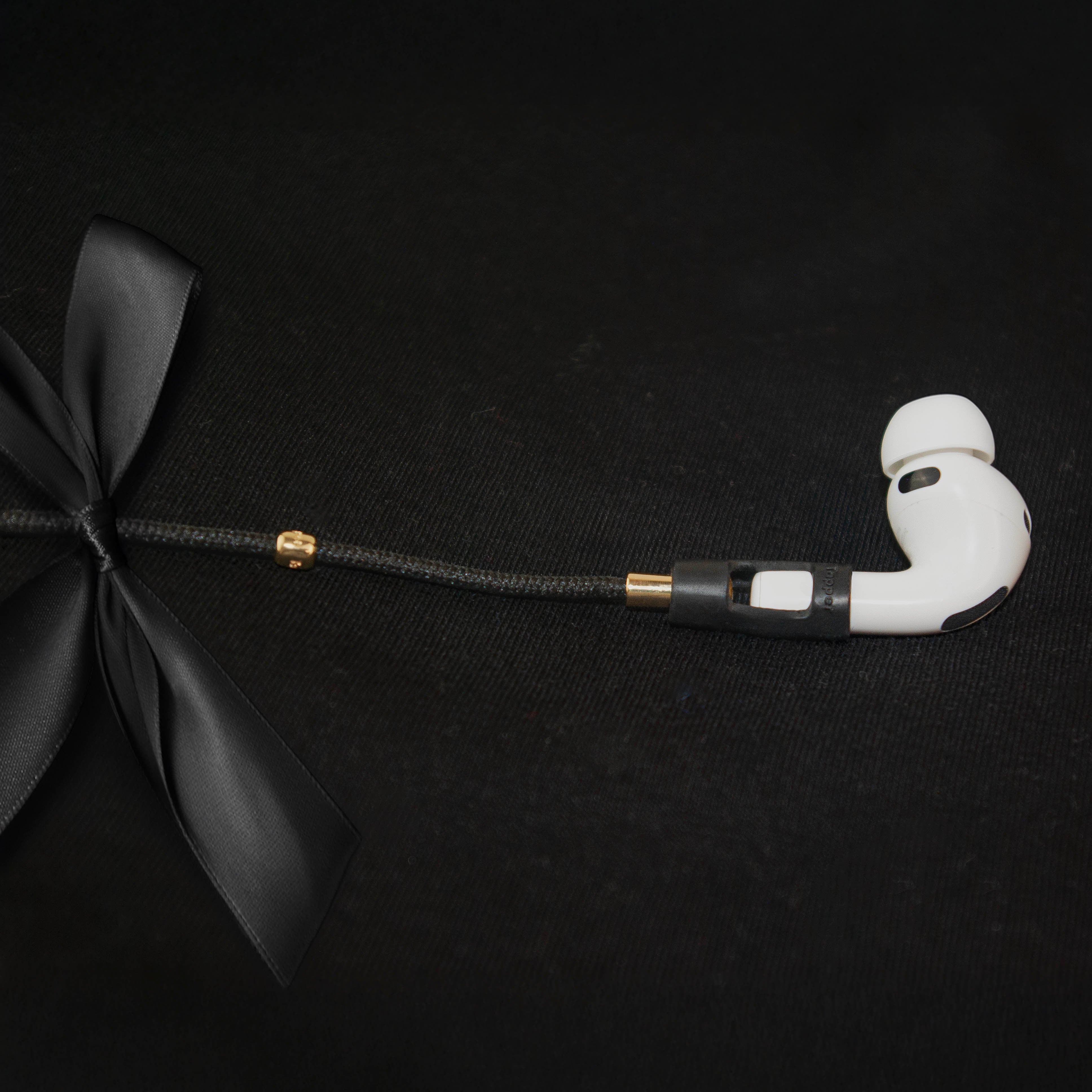 Never lose or misplace your AirPods again. Let the lightweight and durable Tapper Nylon AirPods Strap Necklace keep track of your AirPods and AirPods Pro by eliminating the need to hold them in your hands, drop them into your pockets, or risk losing them if they fall out of your ears. Comes with a built-in magnetic lock that snaps the AirPods around your neck, forming a sleek necklace and making them easily accessible. AirPods Strap compatible with Apple AirPods & AirPod Pro (1st, 2nd, 3rd, 4th generation)