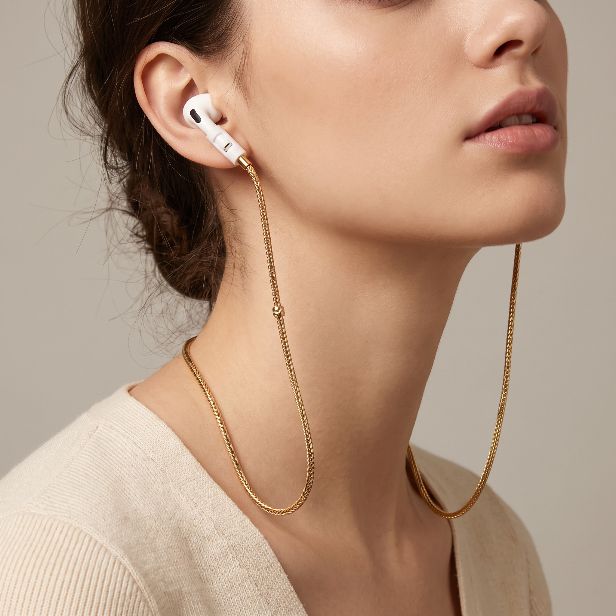 Tapper's real 18K gold plated original tech jewelry foxtail chain protects your AirPods. The luxurious, elevated and accessible necklace plated in precious metals steps up your AirPod jewellery game. Worried about losing your AirPods? Magnetic lock for convenient and hassle-free safekeeping around the neck. The next must-have AirPods accessory crafted for ultimate luxury. Compatible with all generations of Apple AirPods and AirPods Pro. Designed in Sweden by Tapper. Free Express Shipping at gettapper.com