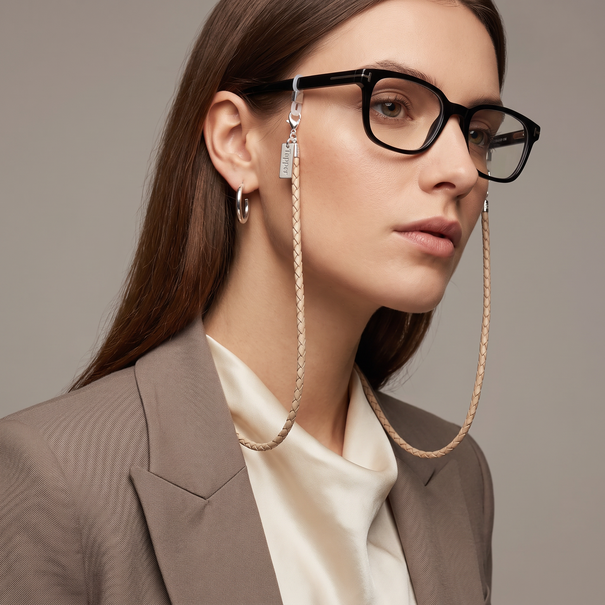 Luxury Lamb Leather & 925 Silver Eye Glasses Strap – Keep your sunglasses or eyeglasses secure in style with this finely crafted leather strap. Designed in Sweden for elegance and versatility.