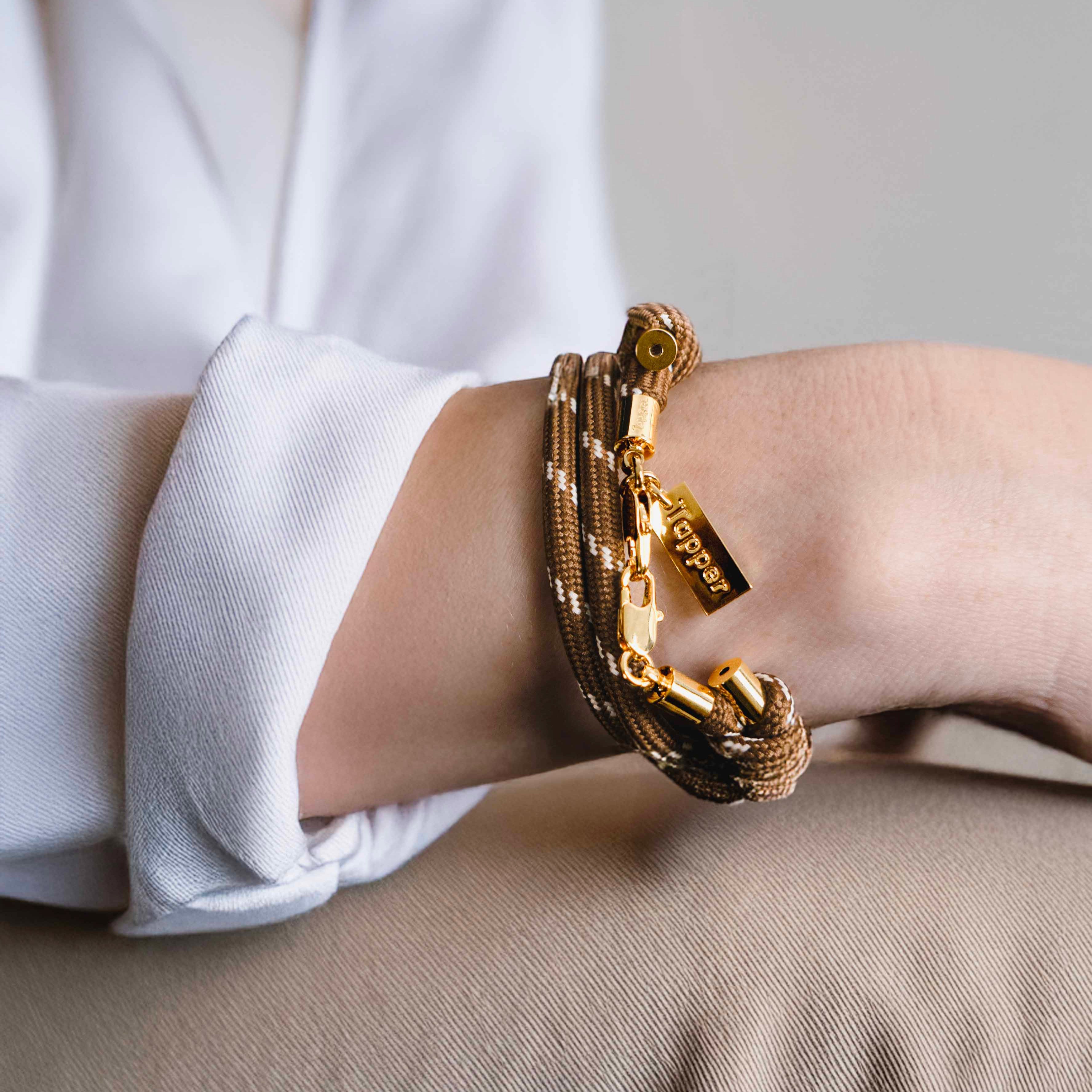 Adjustable Eye Glasses Strap with 18K Gold Detailing – A stylish and functional accessory to keep your eyeglasses or sunglasses secure. Designed in Sweden for elegance and versatility.