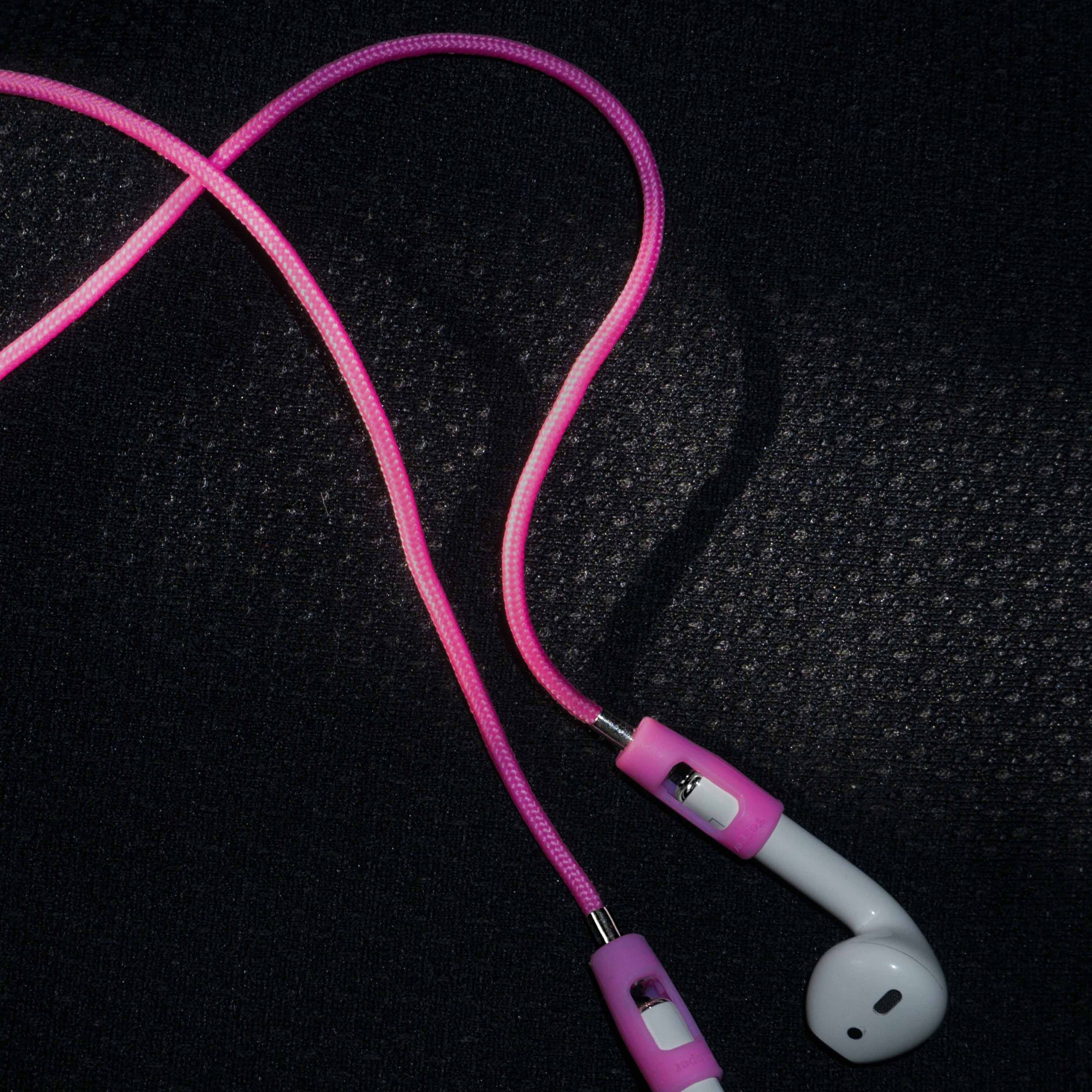 Tapper active’s original nylon straps protects your Apple AirPods and AirPods Pro. The accessible AirPods necklace steps up your AirPods and AirPods Pro game. Worried about losing your AirPods? Magnetic anti-lost straps with built-in magnetic lock for convenient and hassle-free safekeeping around your neck. The next must-have AirPods accessory designed for working out and running. Compatible with all generations of AirPods and AirPods Pro. Designed in Sweden by Tapper. Free Express Shipping at gettapper.com