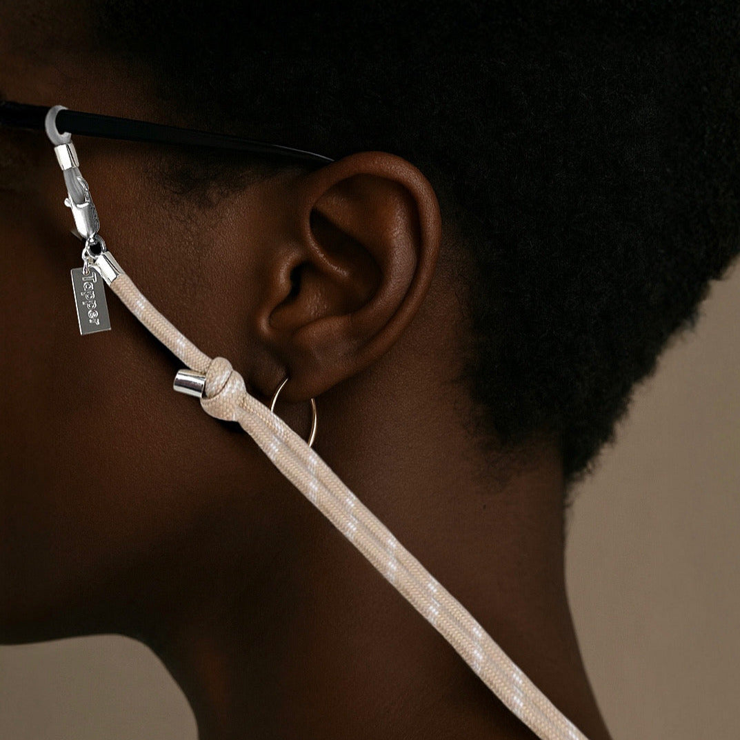 Adjustable Eye Glasses Strap with 925 Silver Detailing – A stylish and functional accessory to keep your eyeglasses or sunglasses secure. Designed in Sweden for elegance and versatility.