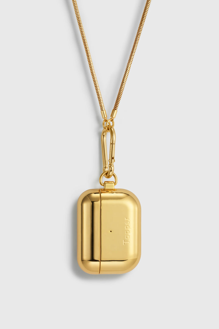 Tapper's real 18K gold plated original metal neck case jewelry protects your Apple AirPods Pro. Luxurious, elevated & accessible AirPods Pro jewellery plated in precious metals. Worried about losing your AirPods Pro? Detachable snake chain and carabiner for convenient and hassle-free safekeeping around your neck. The next must-have AirPods Pro accessory crafted for ultimate luxury. Compatible with AirPods Pro. Designed in Sweden by Tapper. Free Express Shipping at gettapper.com